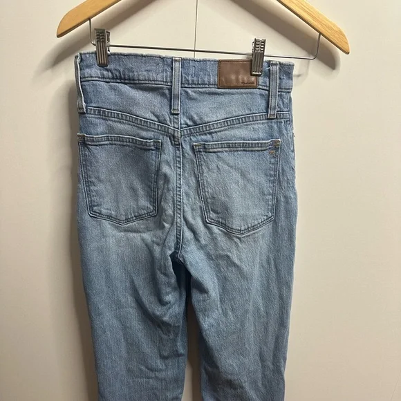 Madewell Classic Straight Jeans – Size 25 - Picture 5 of 9